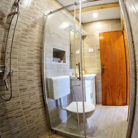 Apartment Authentic Ap For 2, Babino Polje,mljet *